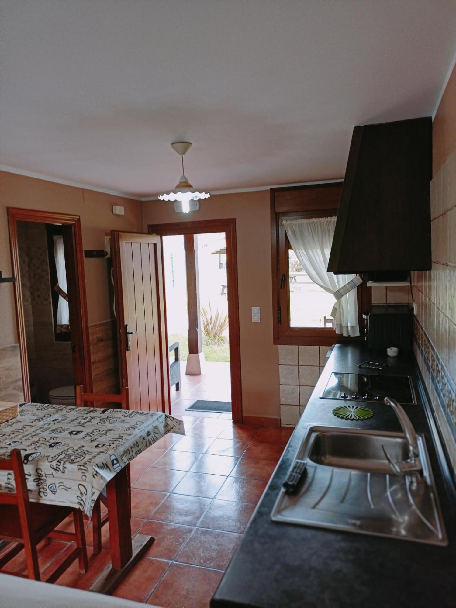 Corao Apartamentos El Castaneu מראה חיצוני תמונה